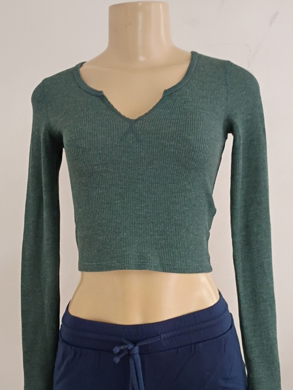 American Eagle Outfitters Teal Ribbed V-Notch Long Sleeve Crop Top